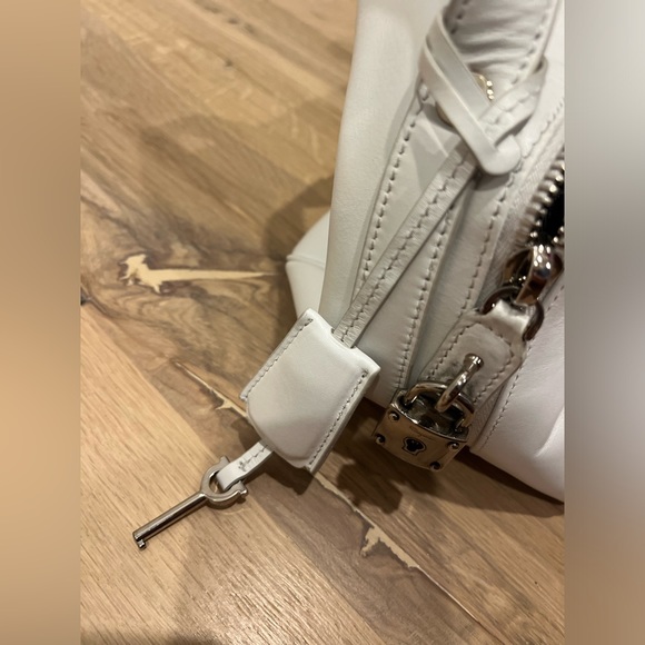 Authentic SALVATORE FERRAGAMO Camera Bag - Picture 11 of 11